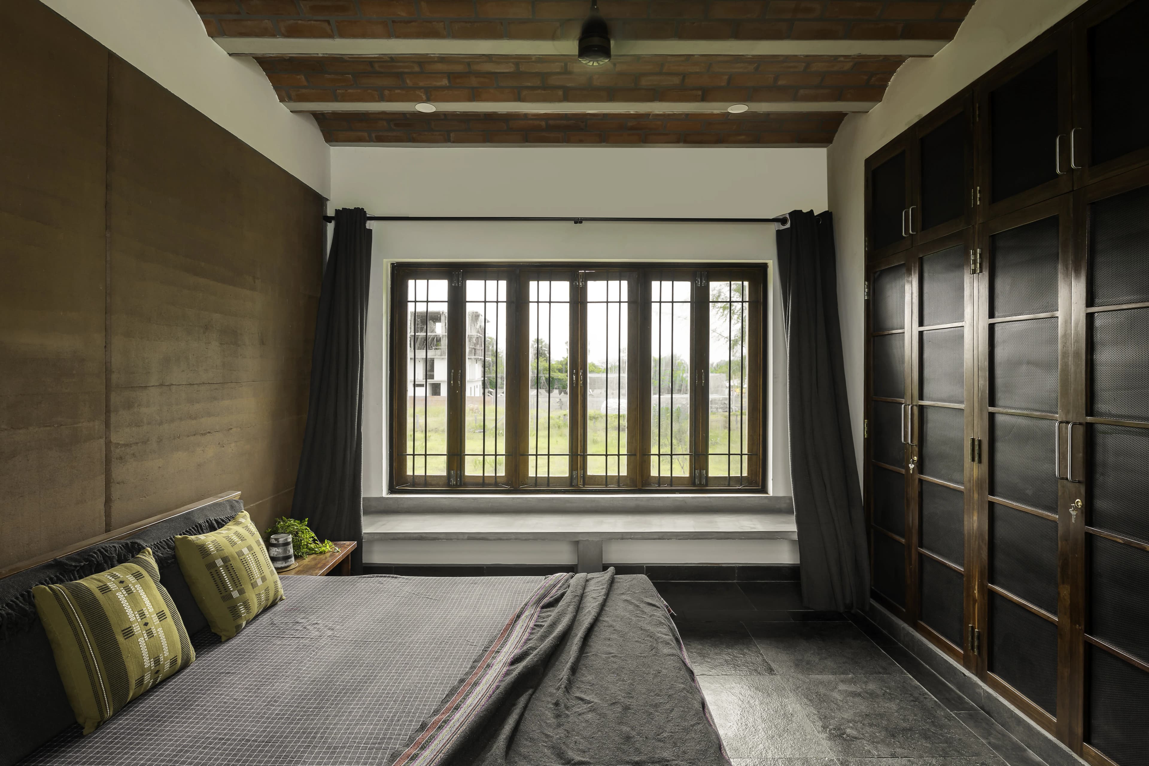 White Mongoose - Parents Residence - Image 10