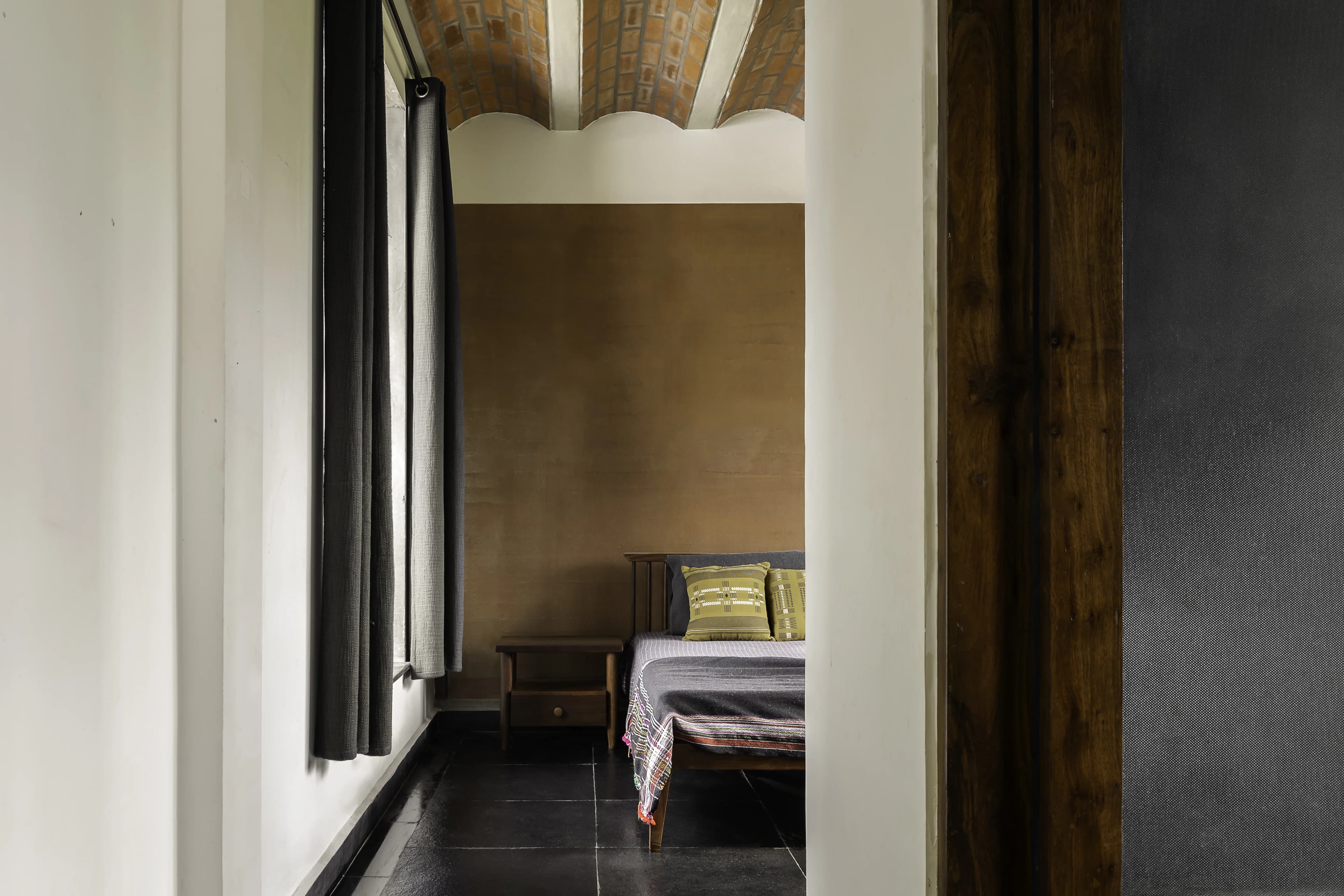 White Mongoose - Parents Residence - Image 11