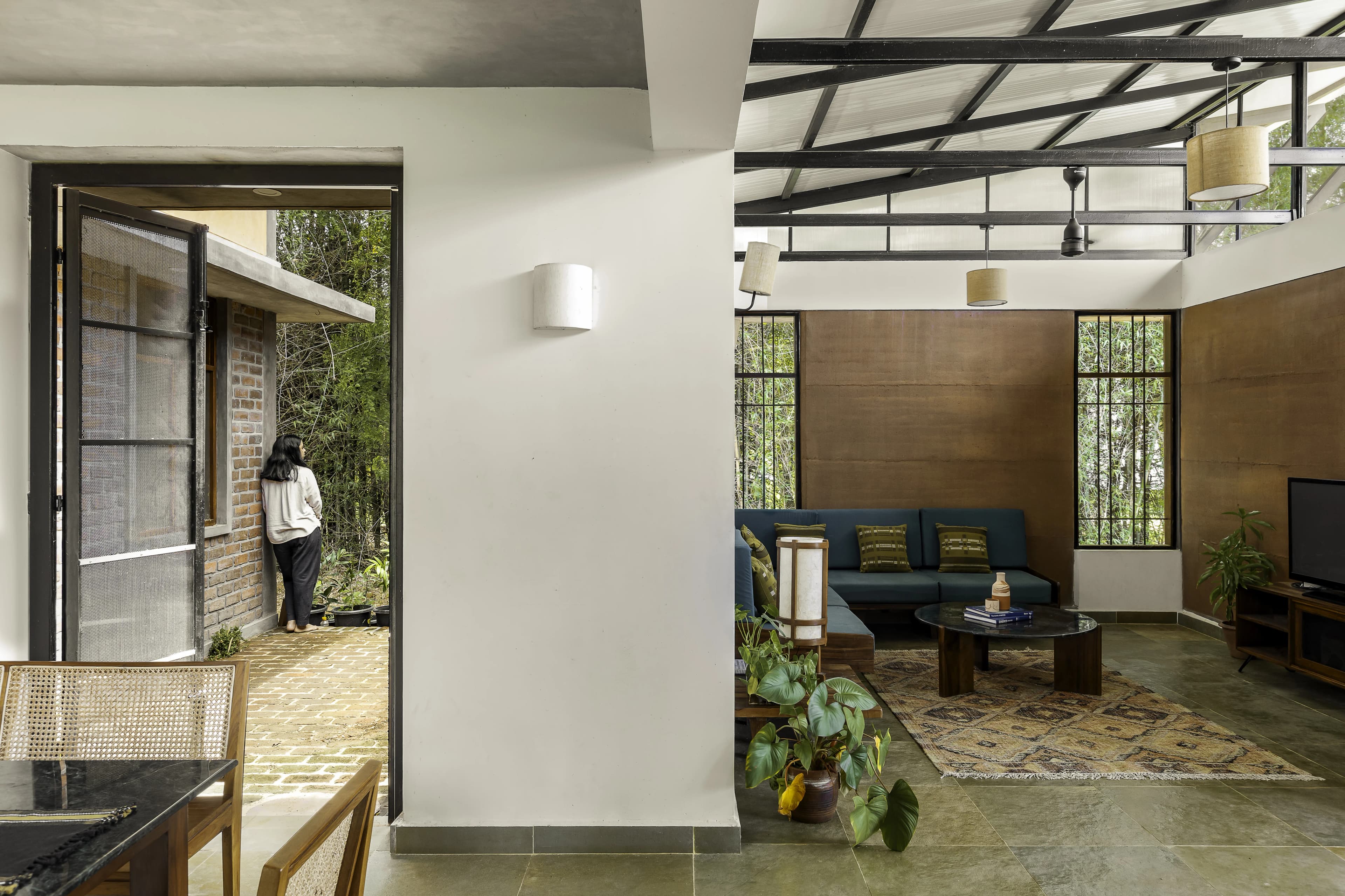 White Mongoose - Parents Residence - Image 5