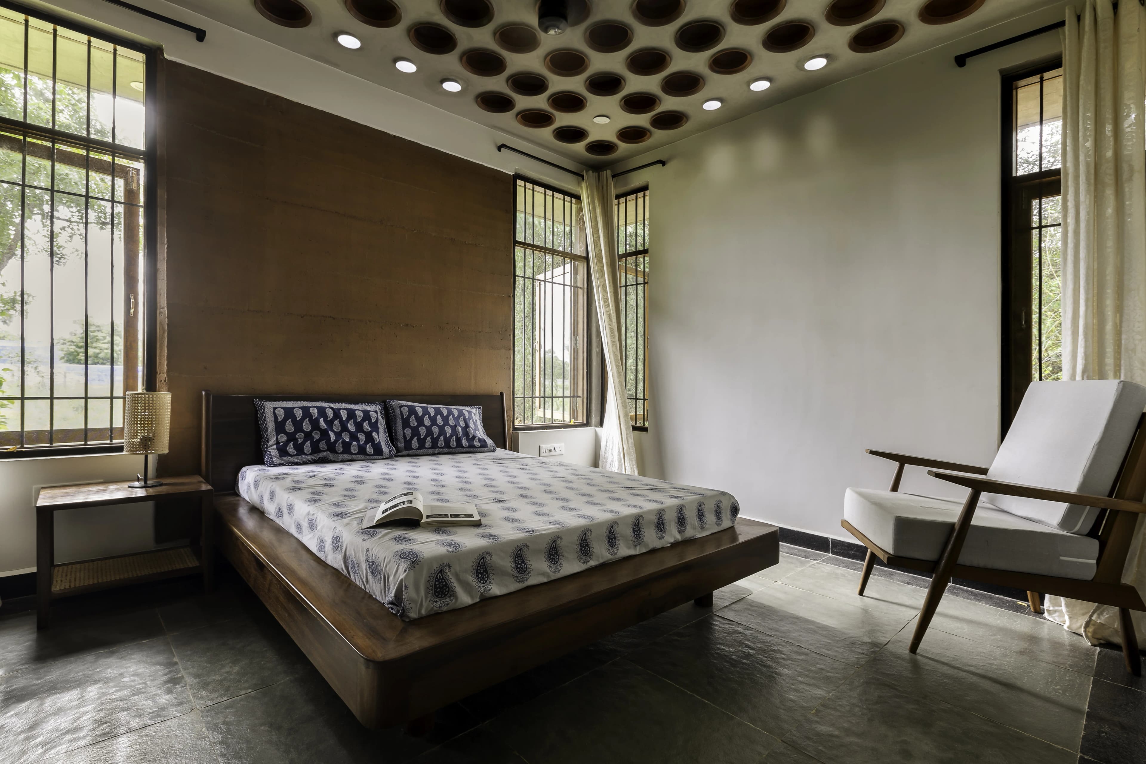 White Mongoose - Parents Residence - Image 9